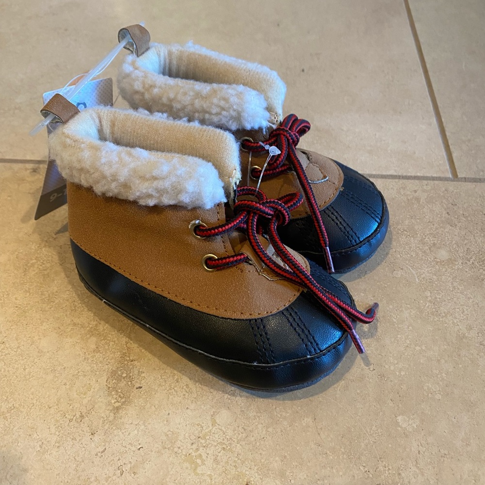 Carter’s Baby Duck Booties NEW 9-12 Mos